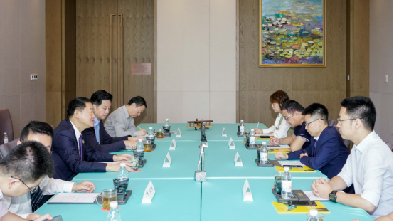 省AG电投厅集团党委书记、董事长任丁与腾讯“王者荣耀”CTO邓君、腾讯大成网总裁郑亮座谈交流